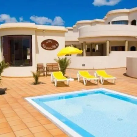 7a Riviera Park *