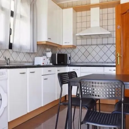 7a Riviera Park Apartment *