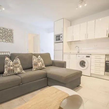 7a Riviera Park Apartment *